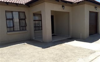 3 Bedroom House in Rethabile Gardens