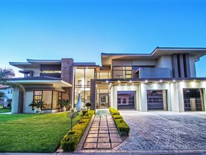 4 Bed House in Lombardy Estate