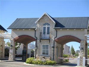 2 Bed House in Nooitgedacht Estate