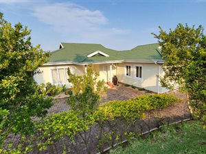 3 Bed Simplex in Edgemount Estate