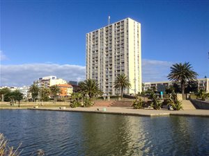 1 Bed Apartment in Humewood