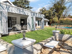 4 Bed House in Bordeaux