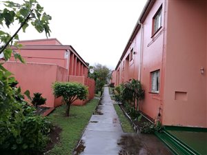 2 Bed Apartment in Fairview
