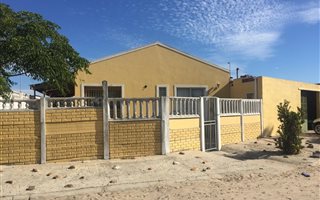 3 Bedroom House in Macassar