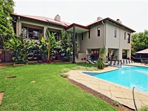 5 Bed House in River Club
