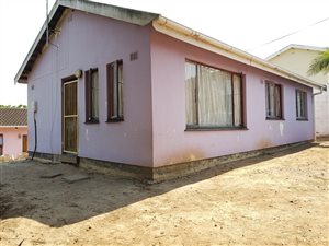 3 Bed House in Newlands West