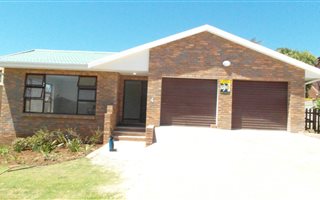 3 Bedroom House in Wavecrest