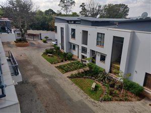 2 Bed Apartment in Maroelana