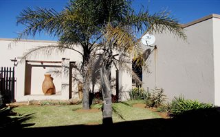 3 Bedroom Townhouse in Eike Park