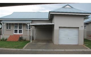 3 Bedroom Townhouse in Waterval East