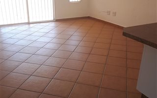 2 Bedroom Apartment in Rensburg