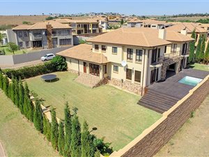 5 Bed House in Bankenveld