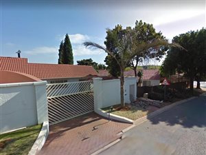 450 m² Commercial space in Florida Glen