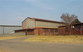 9498 m² Industrial space in Vulcania