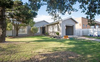 3 Bedroom House in Dormehlsdrift