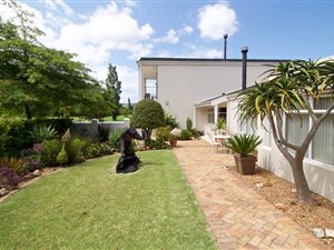 4 Bed House in Erinvale Estate