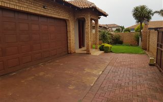 3 Bedroom House in Middelburg