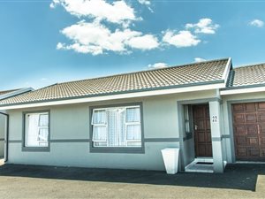 2 Bed Apartment in Richards Bay Central