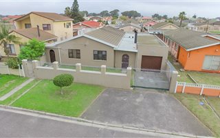 4 Bedroom House in Welcome Estate
