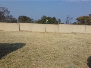 400 m² Land available in The Orchards
