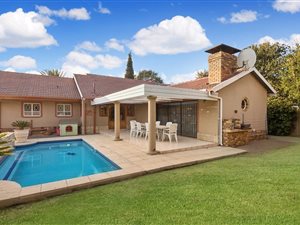 4 Bed House in Elma Park