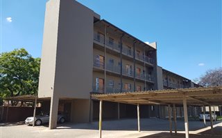 Bachelor apartment in Hatfield