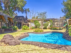 4 Bed House in Brackendowns