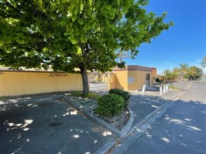2 Bed Apartment in Ferndale
