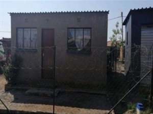 2 Bed House in Tsakane