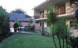 2 Bedroom Simplex in Parkhill Gardens