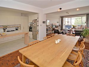 3 Bed Apartment in Birdhaven
