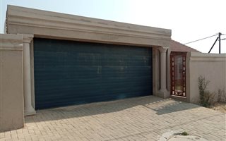3 Bedroom House in Cosmo City