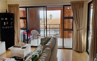 3 Bedroom Apartment in Bloubergstrand