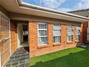 3 Bed Simplex in Beacon Bay