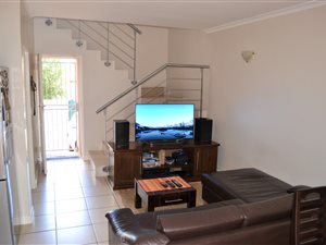 3 Bed Townhouse in Protea Heights