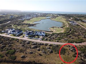 1503 m² Land available in St Francis Links