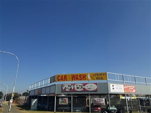 1724 m² Commercial space in Berton Park