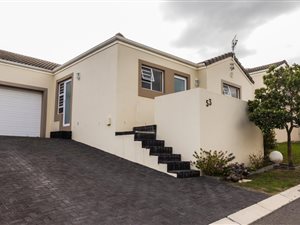 3 Bed House in Somerset West Central
