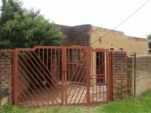 2 Bed House in Lakeside