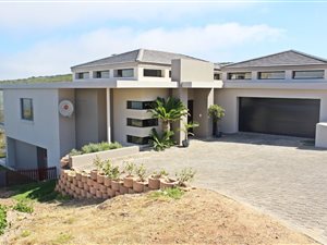 3 Bed House in Pinnacle Point Golf Estate