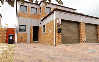 3 Bedroom House in Protea Heights