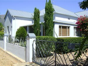 4 Bed House in Porterville