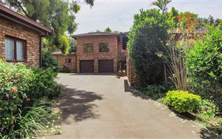4 Bedroom Townhouse in Oak Park