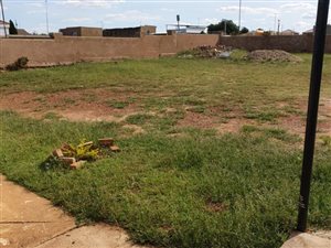 734 m² Land available in Lotus Gardens