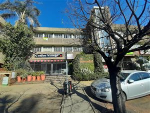 107 m² Commercial space in Lynnwood Glen