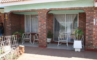 3 Bedroom House in Roodepan