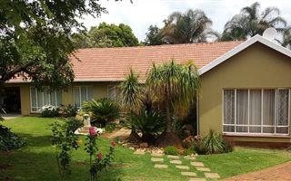 3 Bedroom House in Rietvalleipark