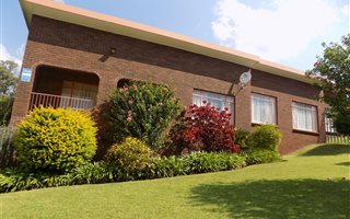 4 Bedroom House in Signal Hill