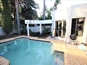 4 Bed House in Sunninghill