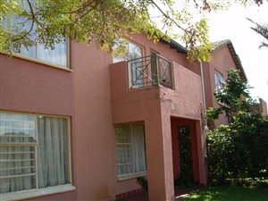 2 Bed Apartment in Geelhoutpark